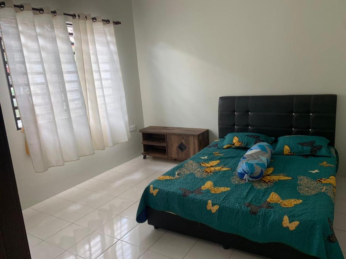 Homestay Maryam Lumut Buitenkant foto
