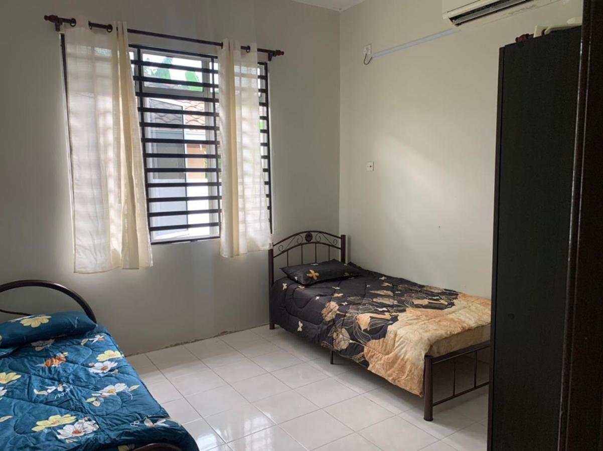 Homestay Maryam Lumut Buitenkant foto