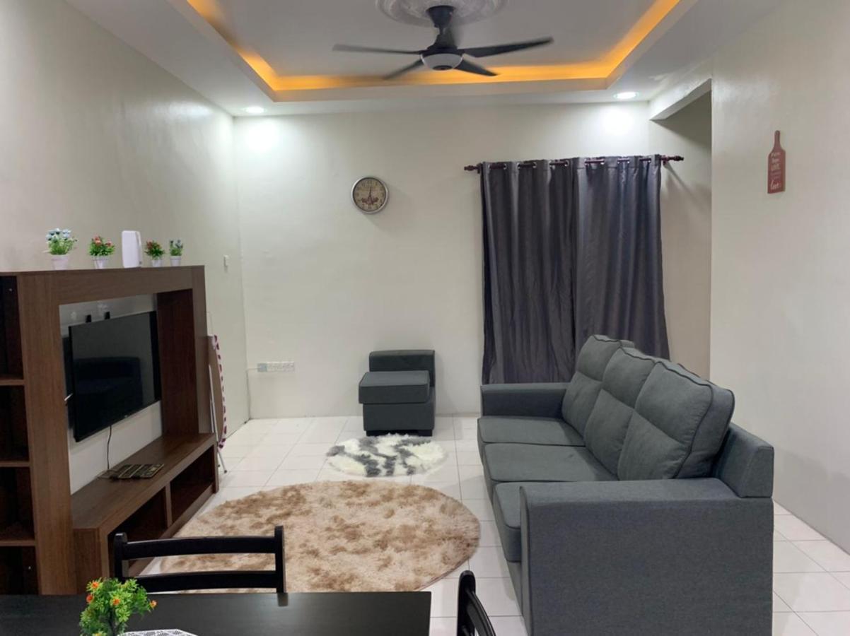 Homestay Maryam Lumut Buitenkant foto